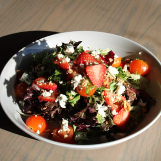 Baby Mixed Greens Salad